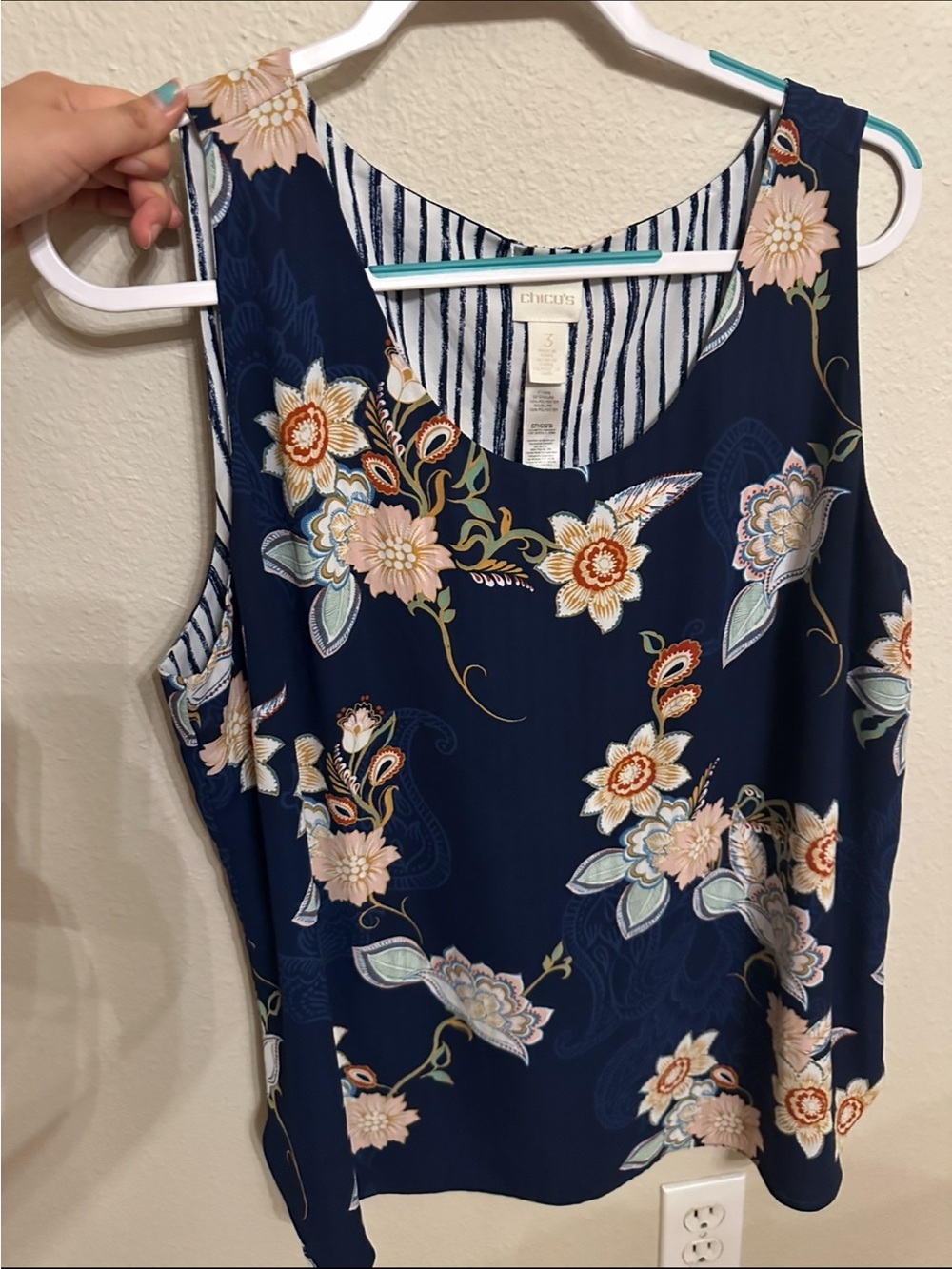 Women's Navy Floral Sleeveless Tank Top